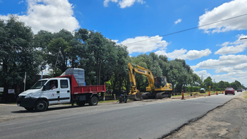 Canning: avanzan las obras de bacheo en la calle Sargento Cabral