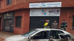 Glew: un auto se incrustó contra un poste y hubo operativo de emergencia