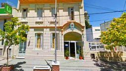 echaron a un policia de canuelas por festejar navidad a los tiros