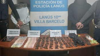 Desbaratan un punto de venta de drogas en Lanús y detienen a cuatro personas