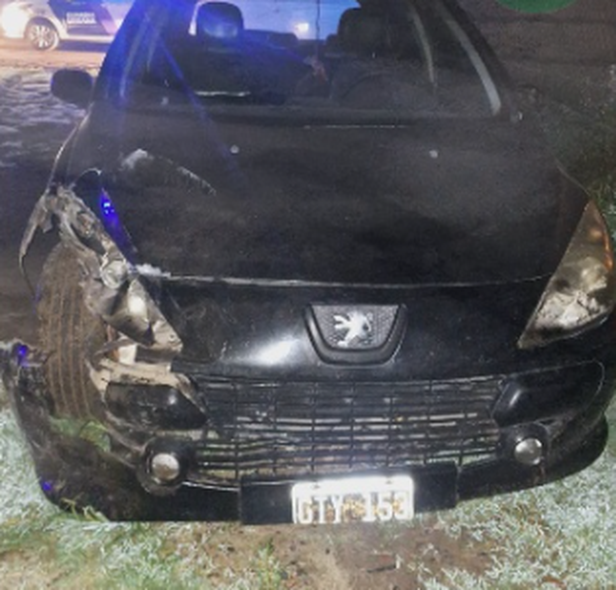 Así quedó el auto del conductor alcoholizado tras el choque en Cañuelas.