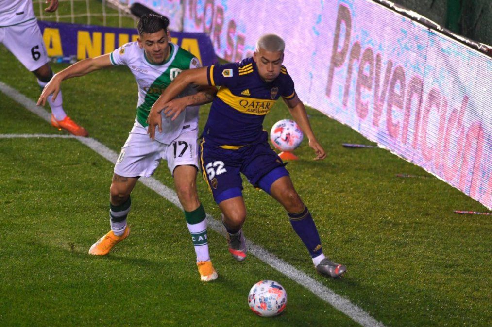 Bodencer en acción ante Banfield.