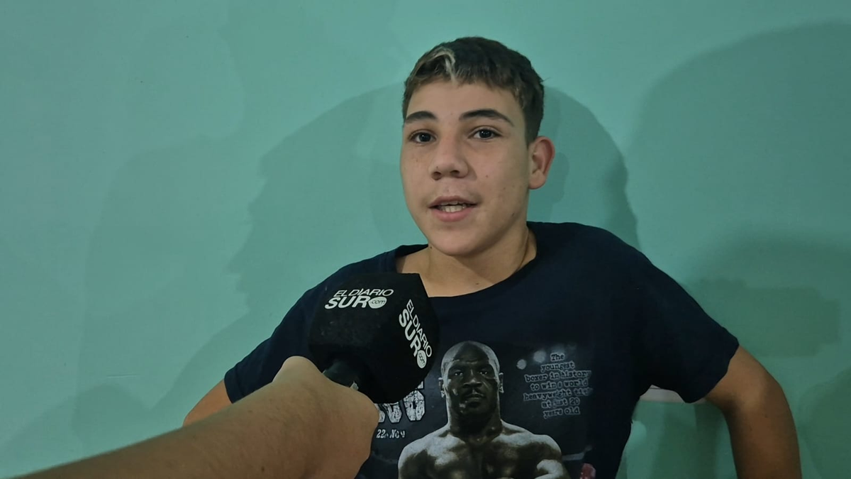 El adolescente busca cambiarse el apellido.