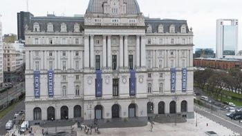 Palacio libertad: quién era el empleado oriundo de Lomas que se tiró tras ser descubierto grabando menores