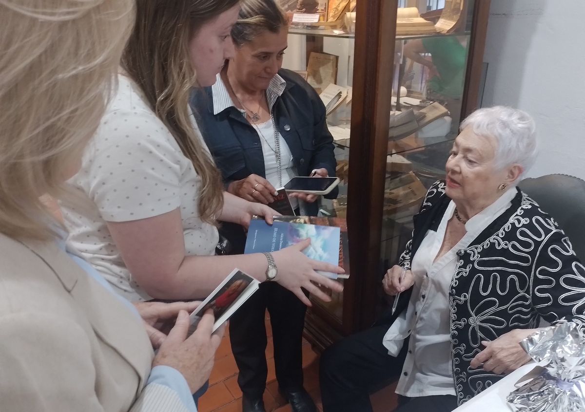 La escritora Alicia Danesino murió mientras dormía en su departamento de Banfield.