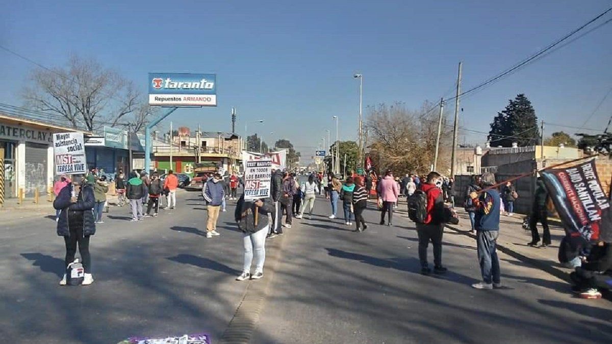 Almirante Brown Multiples Cortes De Calle En Cuarentena