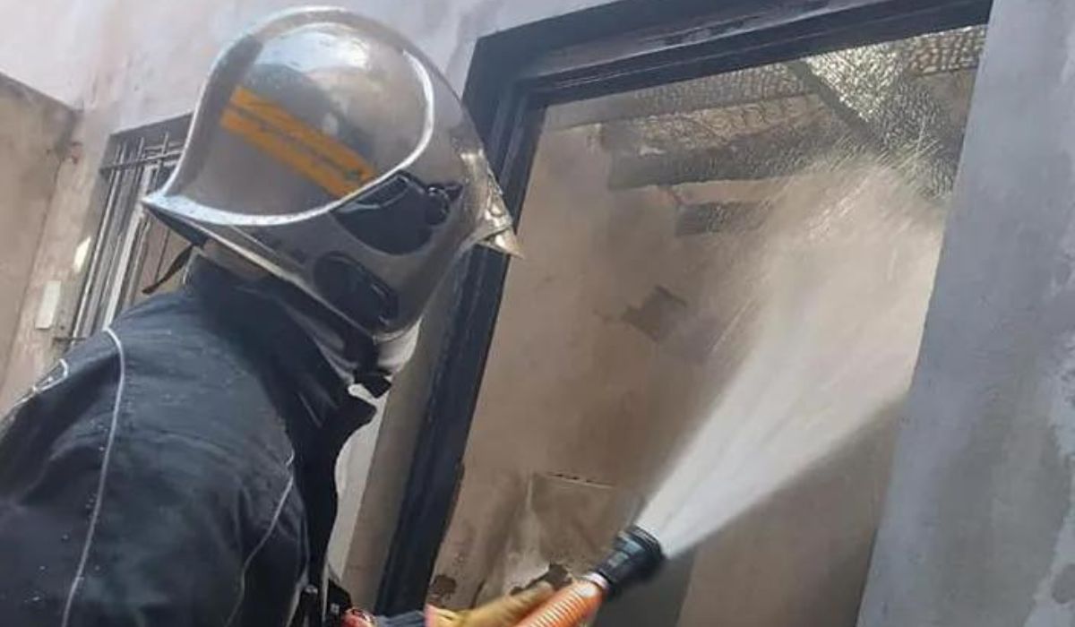Feroz incendio en Lomas: afectó a cuatro viviendas
