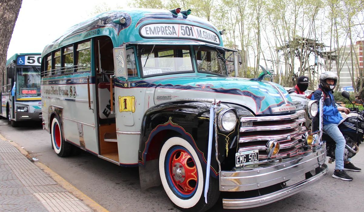 Monte Grande se realizar una nueva caravana de autos cl sicos