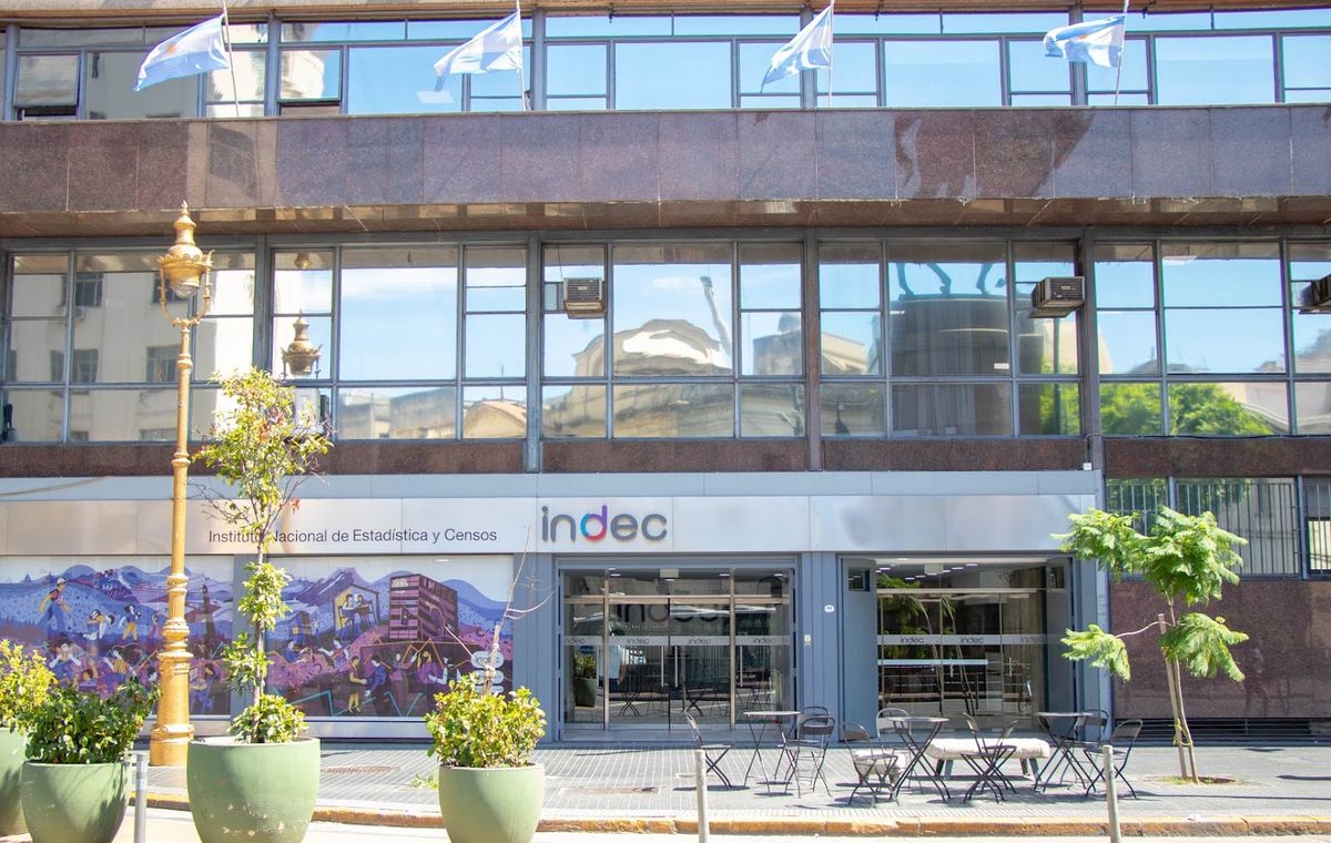 La nueva metodología del INDEC dará mayor peso a los gastos en vivienda, transporte y servicios, en línea con los patrones de consumo actuales.