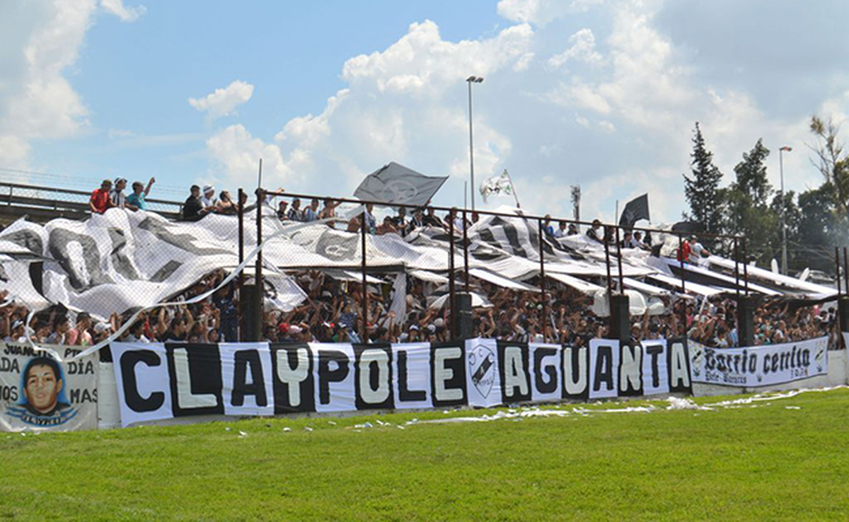 El Club Claypole pelea el ascenso a la B Metropolitana.