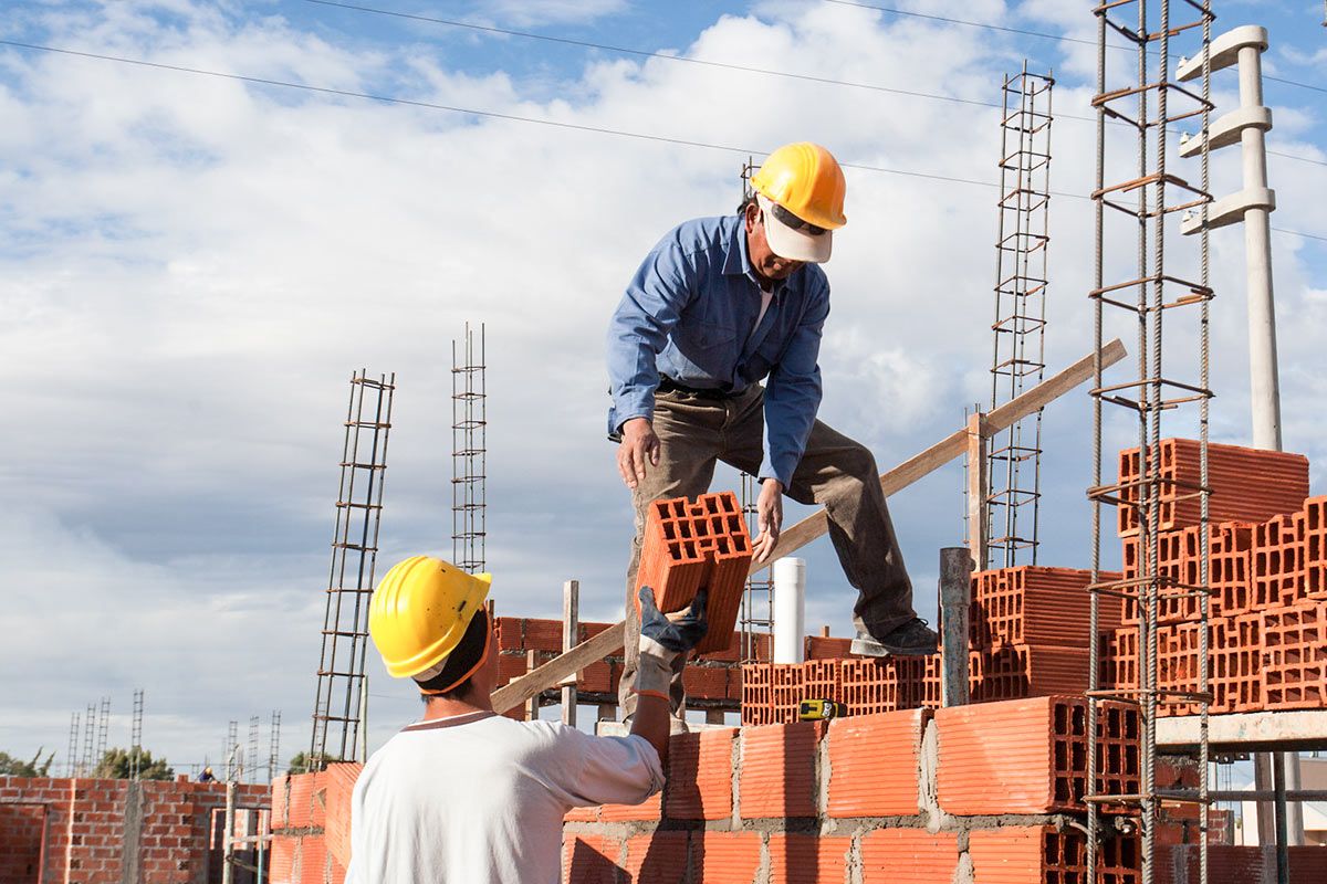 La construcción es el sector más afectado por el descenso de trabajo registrado.