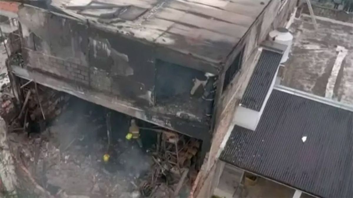 Tres muertos y tres heridos por un incendio en La Tablada
