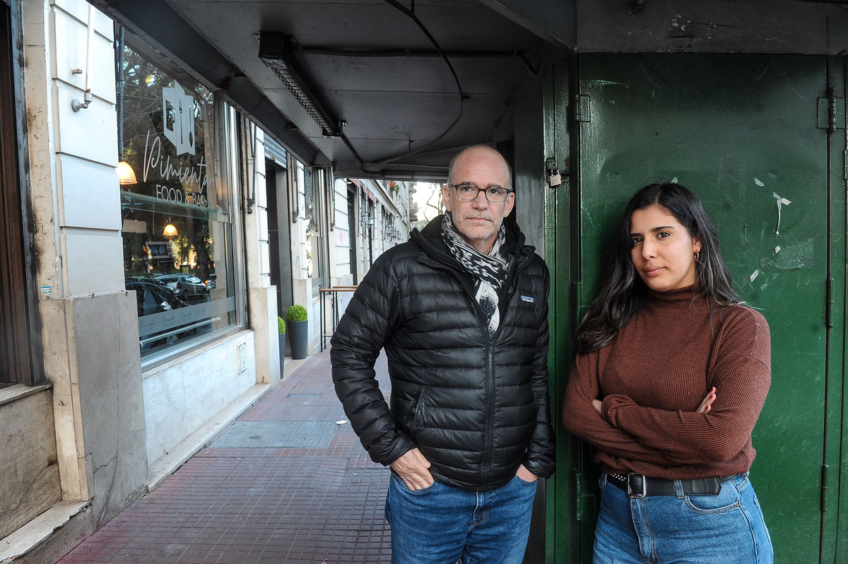 Sof&iacute;a Servi&aacute;n junto a Javier Auyero.&nbsp;