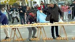 avellaneda: insolito final para el evento del sandwich de matambre gigante tras horas de espera