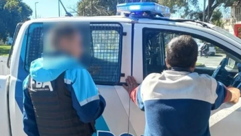 Detuvieron a un prófugo por homicidio en El Jagüel tras amenazar a su hija en su casa