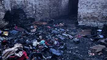 Lomas: incendio destruyó una vivienda en Temperley y una familia perdió todo