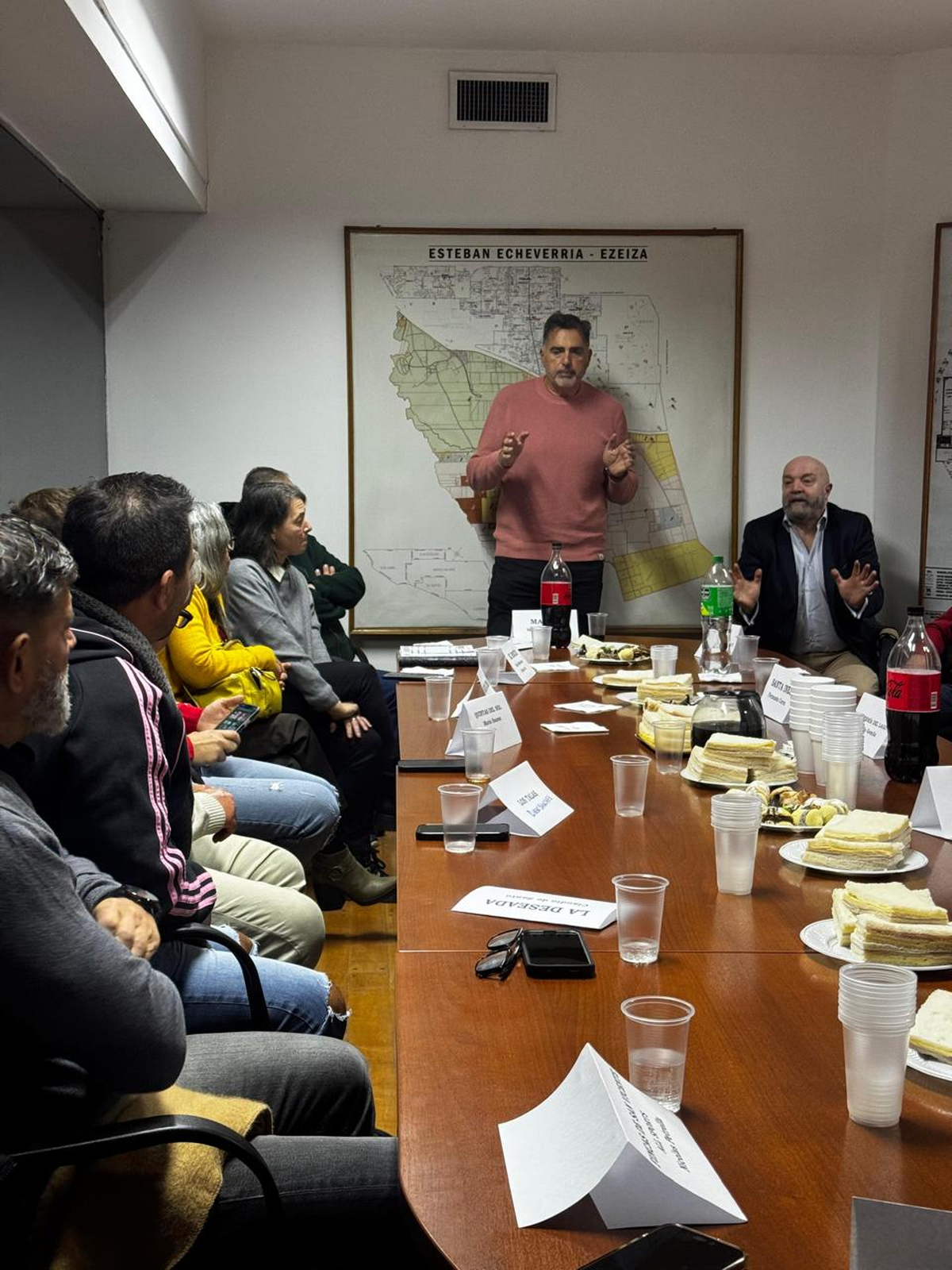 La reunión se realizó este jueves en la sede de ADUES.
