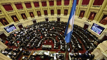 Diputados presentaron proyecto para crear nuevo feriado por la muerte del Papa Francisco