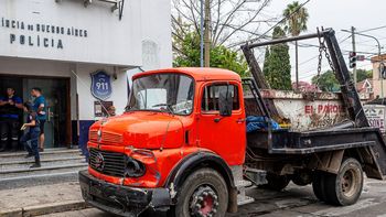 Almirante Brown: secuestraron un camión sin habilitación que arrojaba residuos en Burzaco