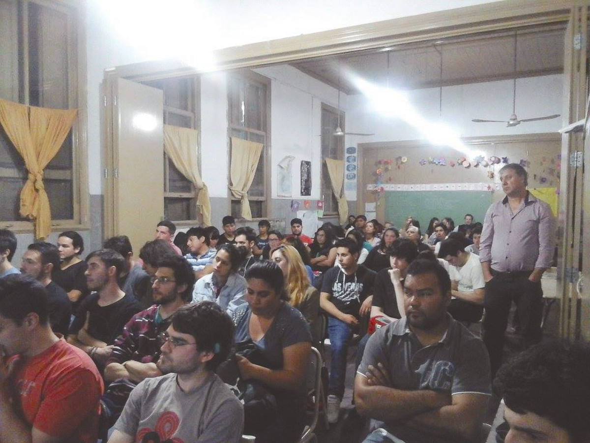 Estudiantes del ISFT N°93 “Arturo Illia” de San Vicente.