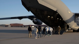 llegaran a ezeiza 10 argentinos deportados de estados unidos por trump