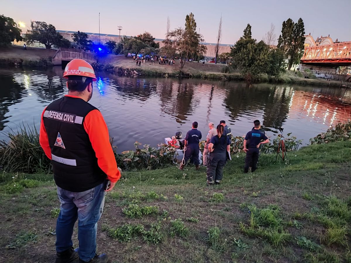 Un joven de 27 años murió ahogado tras caer al Riachuelo en Lanús