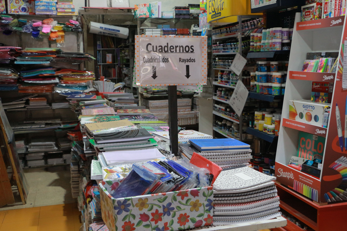 El costo de una canasta escolar básica para el inicio de clases de este año ronda los 70 mil pesos.