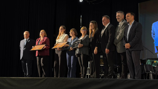 Grilli Canning celebró 25 años y presentó su libro institucional en un emotivo acto