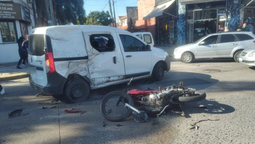 temperley: un herido y un imputado tras el grave choque entre una moto y una camioneta