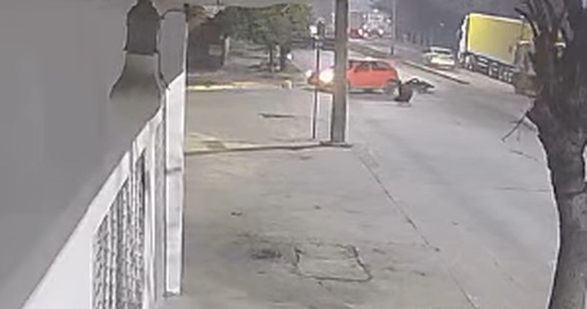 El momento del choque en El Jagüel, capturado por las cámaras de seguridad. El momento del choque en El Jagüel, capturado por las cámaras de seguridad.