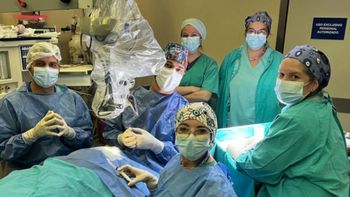 Primer trasplante de córnea en el hospital del Bicentenario de Esteban Echeverría: salvaron el ojo de un hombre