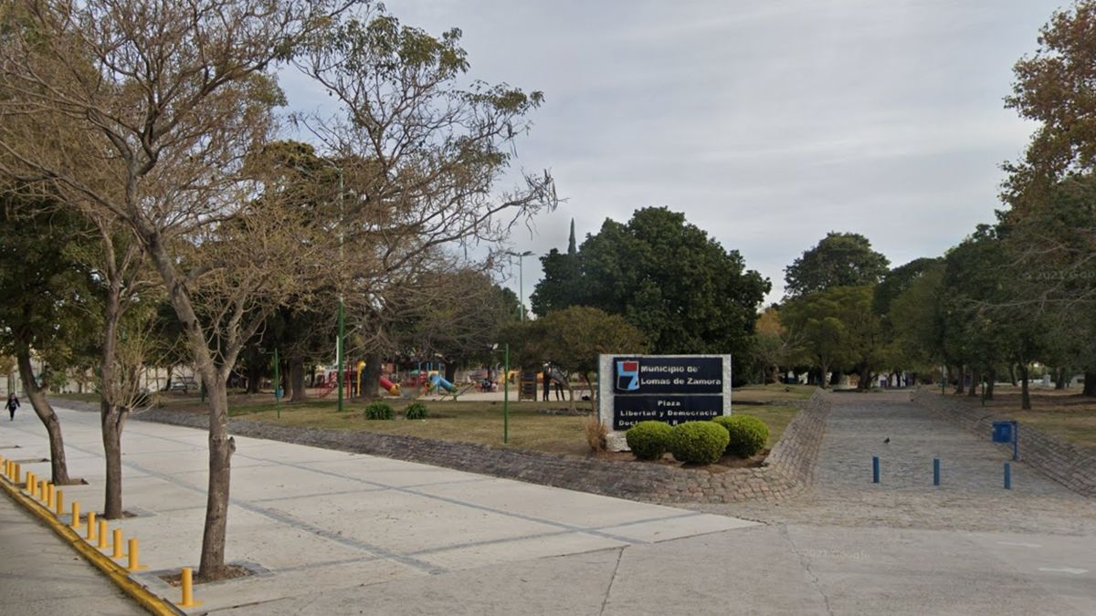Plaza Libertad, una de las sedes elegidas para realizar los testeos en Lomas de Zamora.