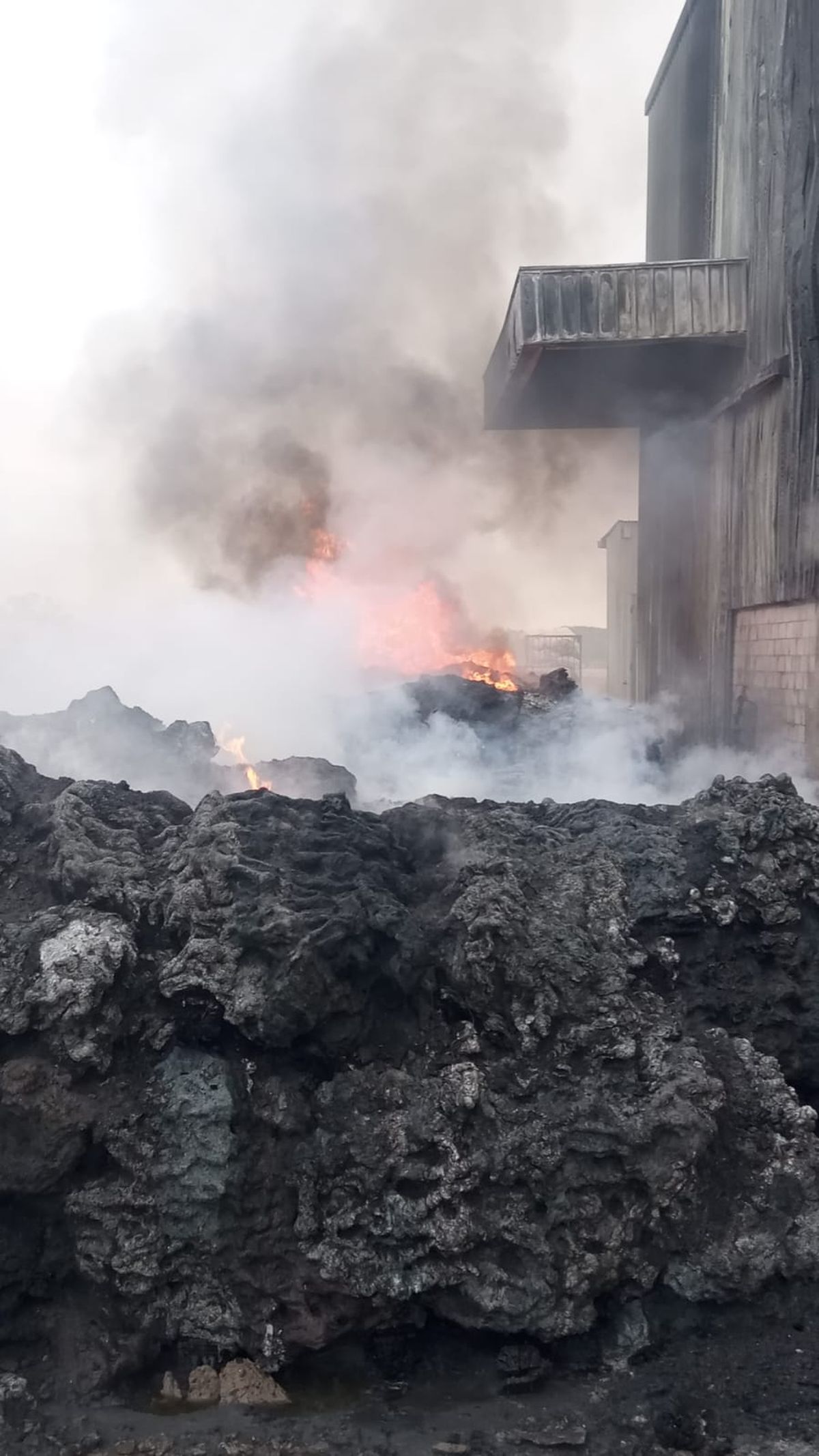 El siniestro en la fábrica del Polo Industrial de Ezeiza. 