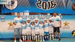 la categoria 2016 de toritos blancos de monte grande se consagro campeona invicta de fefijee