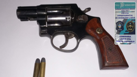Detuvieron en Lanús a un hombre acusado de balear a su vecino