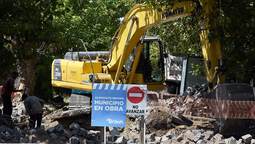 almirante brown: continuan con tareas de bacheo en calles del distrito