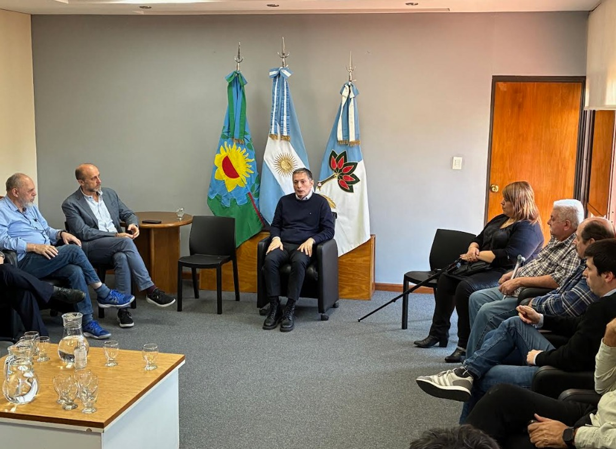El intendente anunció oficialmente su candidatura ante medios locales.