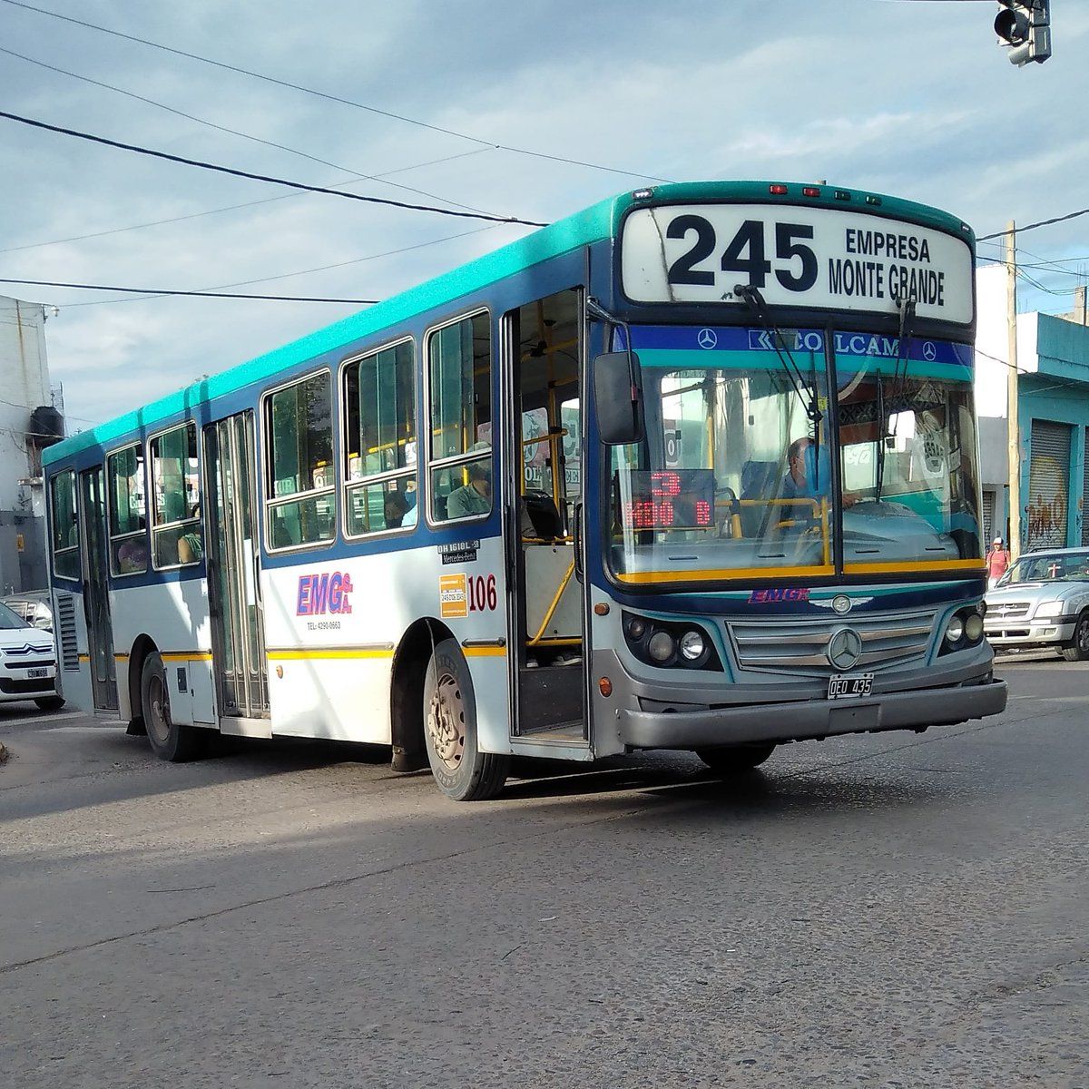 Línea 245. El servicio conecta Barrio Lindo con la Estación Monte Grande y cuenta con más de 40 paradas a lo largo de su recorrido. Línea 245. El servicio conecta Barrio Lindo con la Estación Monte Grande y cuenta con más de 40 paradas a lo largo de su recorrido.
