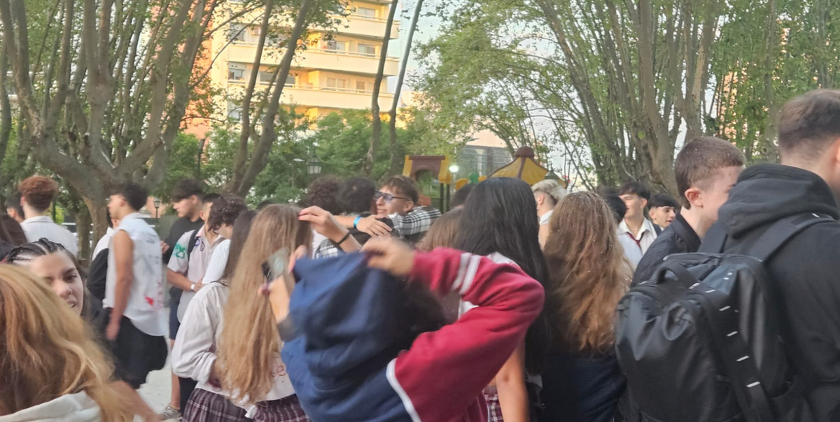 Los estudiantes de la región festejaron el inicio de su último año de escuela. 