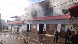 terrible incendio en un complejo de departamentos en lomas de zamora