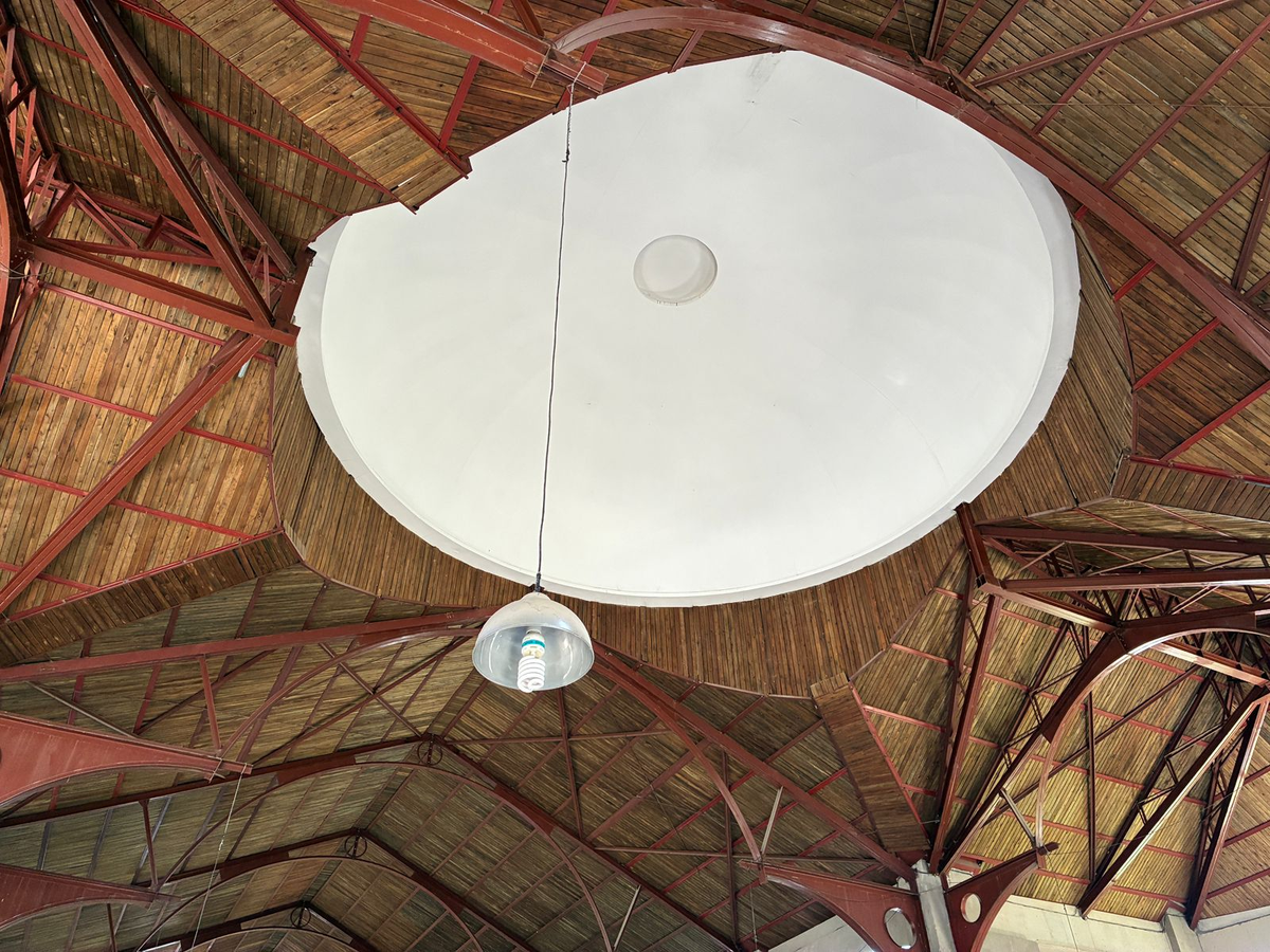 En octubre de 2013 se instaló la cúpula, que se transformó en un símbolo visible del templo. En octubre de 2013 se instaló la cúpula, que se transformó en un símbolo visible del templo.