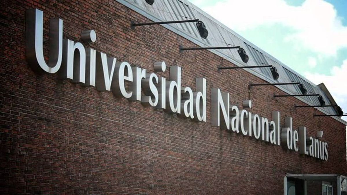 La medida de fuerza se replica en universidades de todo el pa&iacute;s y reclama la aplicaci&oacute;n de la Ley de Financiamiento Universitario.