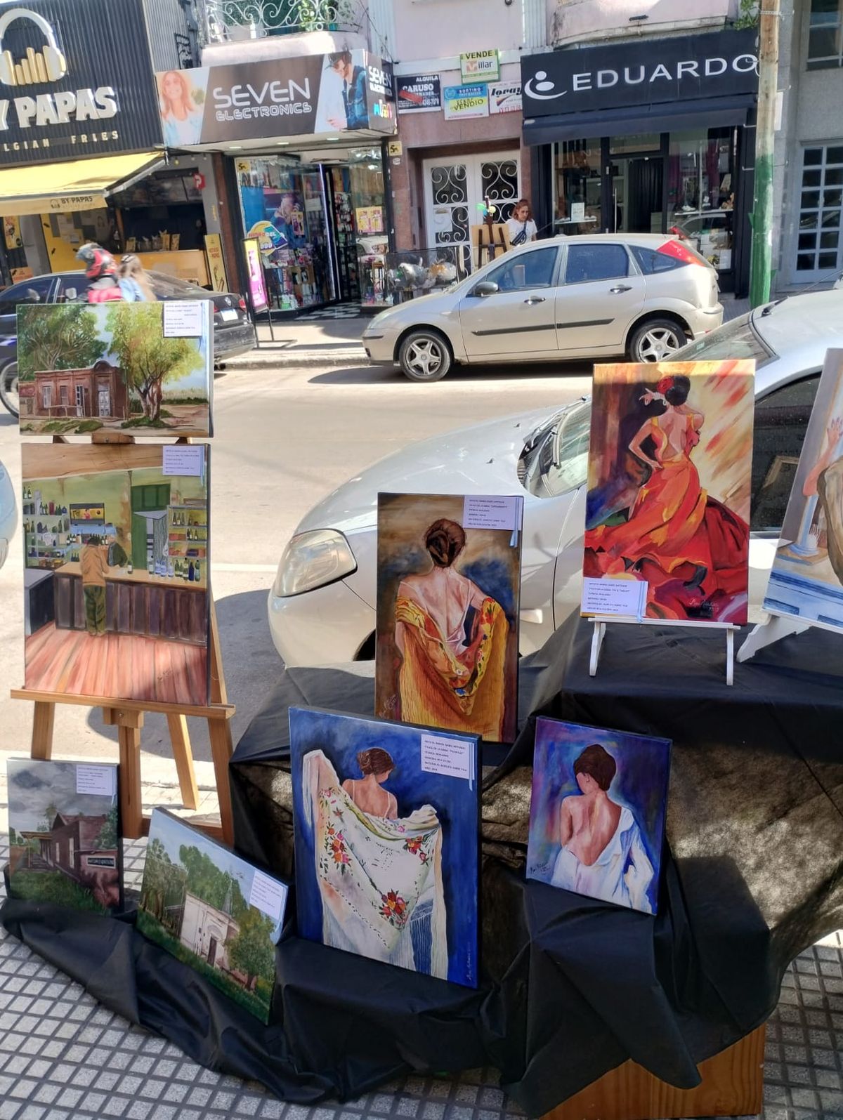 Más de 50 artistas participarán de la muestra organizada por el Centro Cultural Mariano Moreno este sábado en Banfield. Más de 50 artistas participarán de la muestra organizada por el Centro Cultural Mariano Moreno este sábado en Banfield.