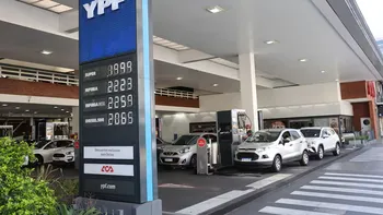 Acuerdo entre petroleras para fijar tope al precio de los combustibles
