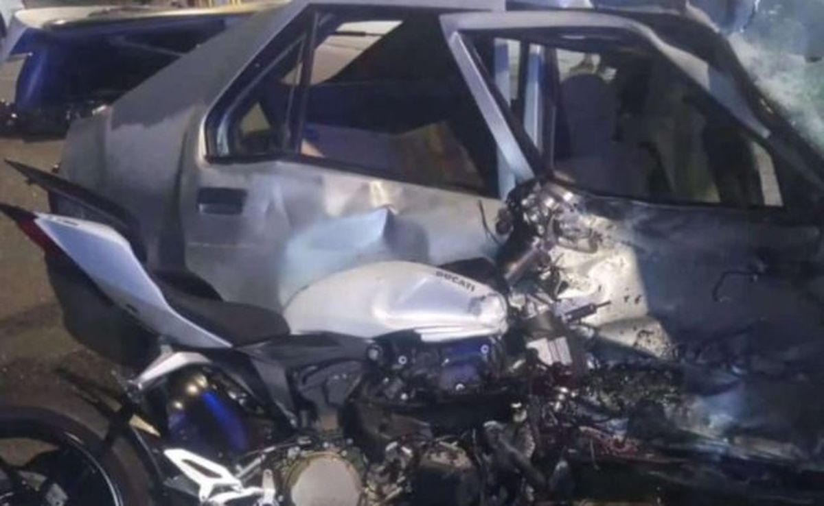 Un motociclista falleció en Claypole luego de chocar contra un auto.