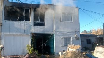 Incendio en Monte Grande: se prendió fuego una casa