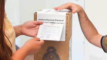 Elecciones en Esteban Echeverría: La Libertad Avanza ganó y hubo paridad entre Fuerza Patria y Gray