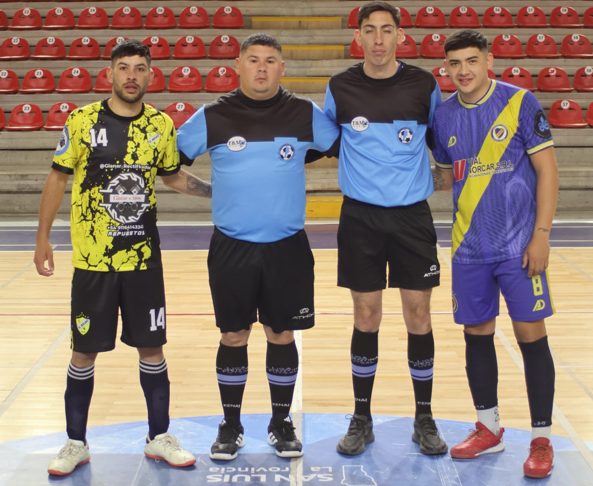 Mármol King frente a Marisol por la segunda fecha de la competición de futsal.