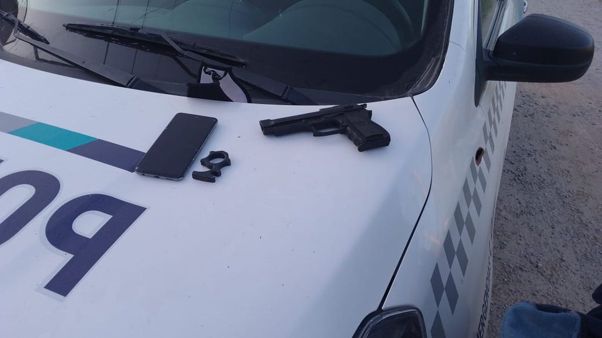 El arma incautada en el operativo de Guernica.