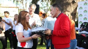 Esteban Echeverría: entregaron kits deportivos para los finalistas de los Juegos Bonaerenses